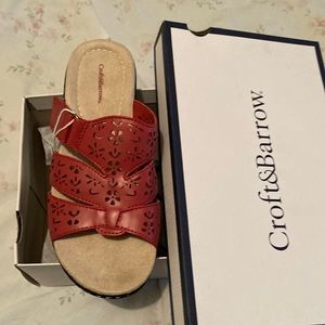 Sandals nwt red strap comfy bed in soul